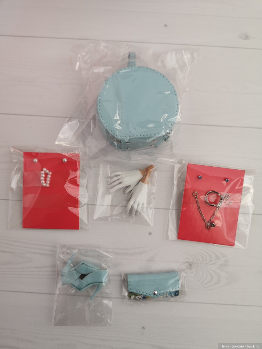 Поппи Паркер Suited for Travel (фото 5)