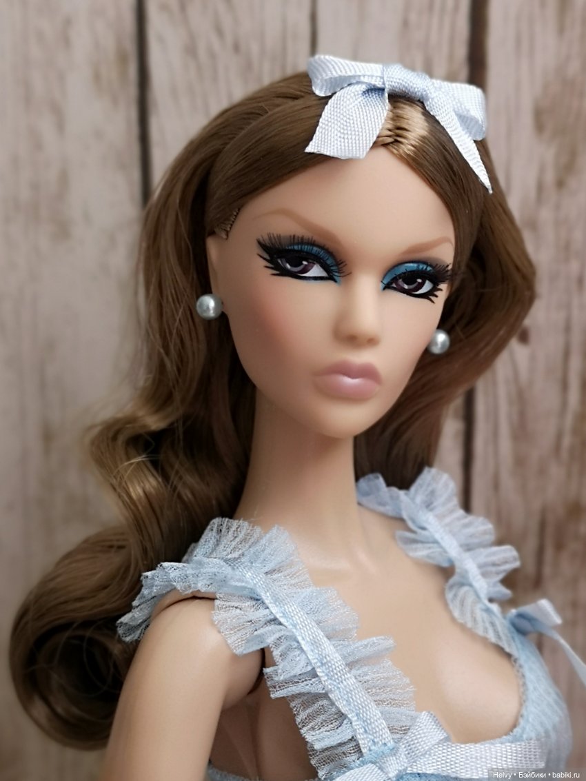 Синди Valley of the dolls, Bluenightgrow