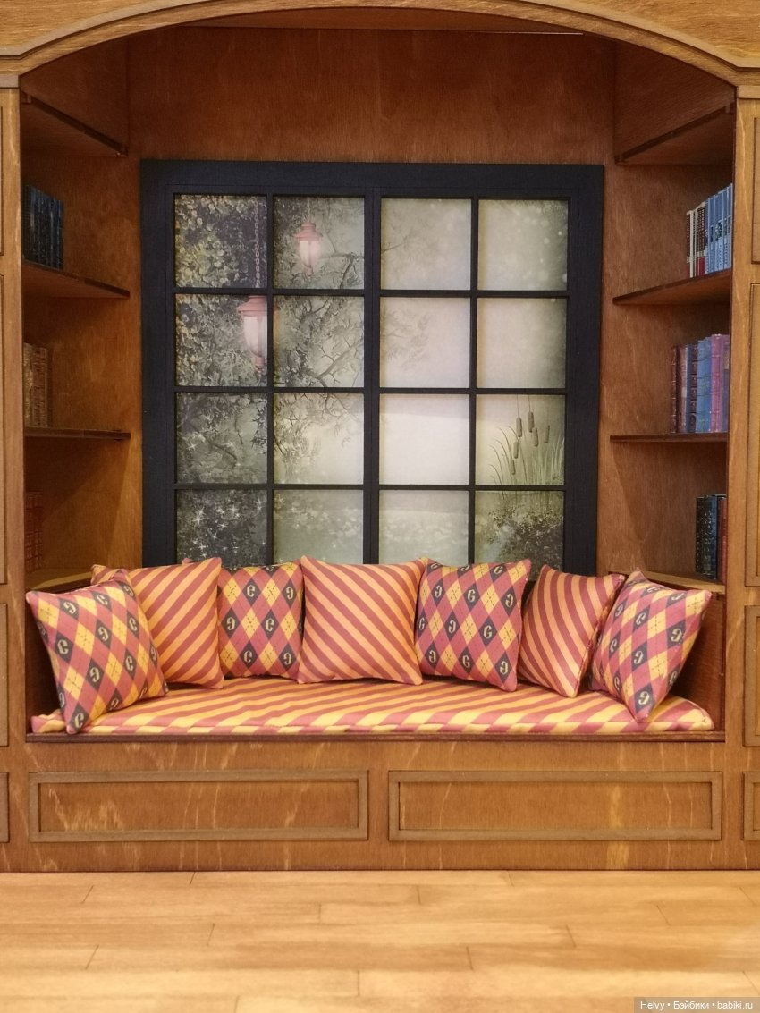 Уголок в гостиной Гриффиндора (фото 5)