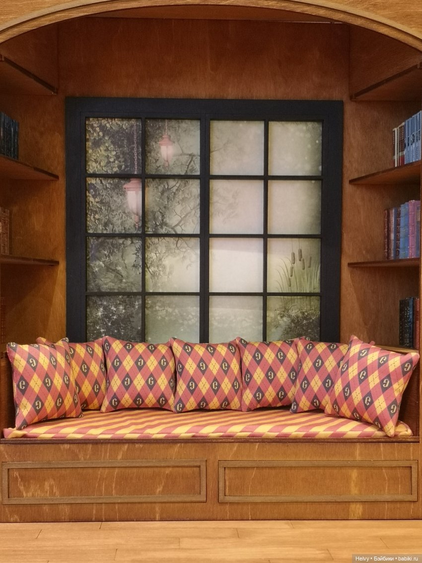 Уголок в гостиной Гриффиндора (фото 3)