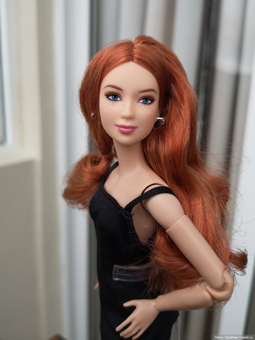 Barbie Basics 04 Лея — Куклы Barbie (Барби): Looks (фото 4)