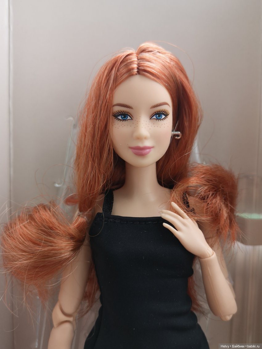 Barbie Basics 04 Лея — Куклы Barbie (Барби): Looks (фото 2)