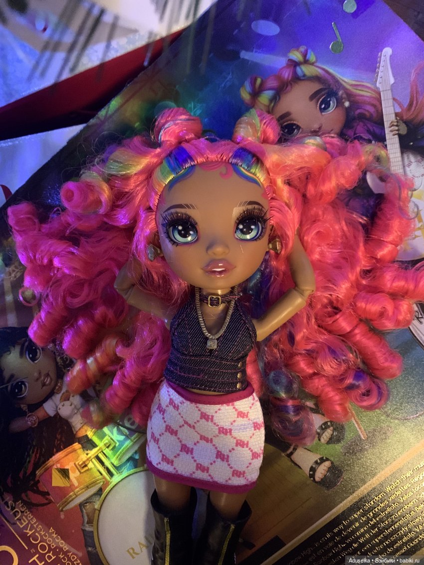 Новогодний рок 🎸 Rainbow High Carmen Rockstar