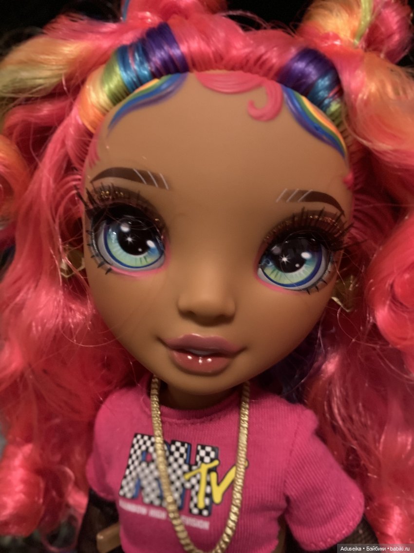 Новогодний рок 🎸 Rainbow High Carmen Rockstar