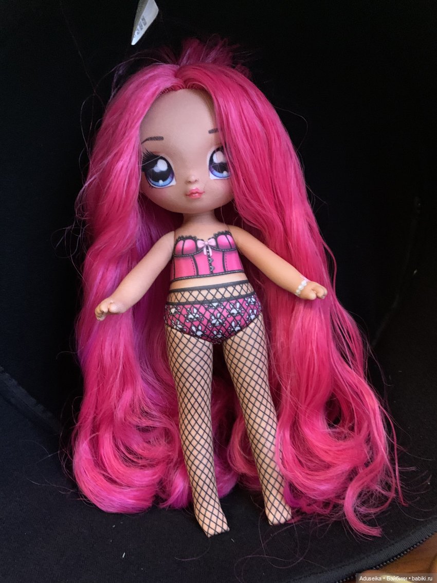 Na! Na! Na! Surprise Ultimate Black Bunny Alex Heart