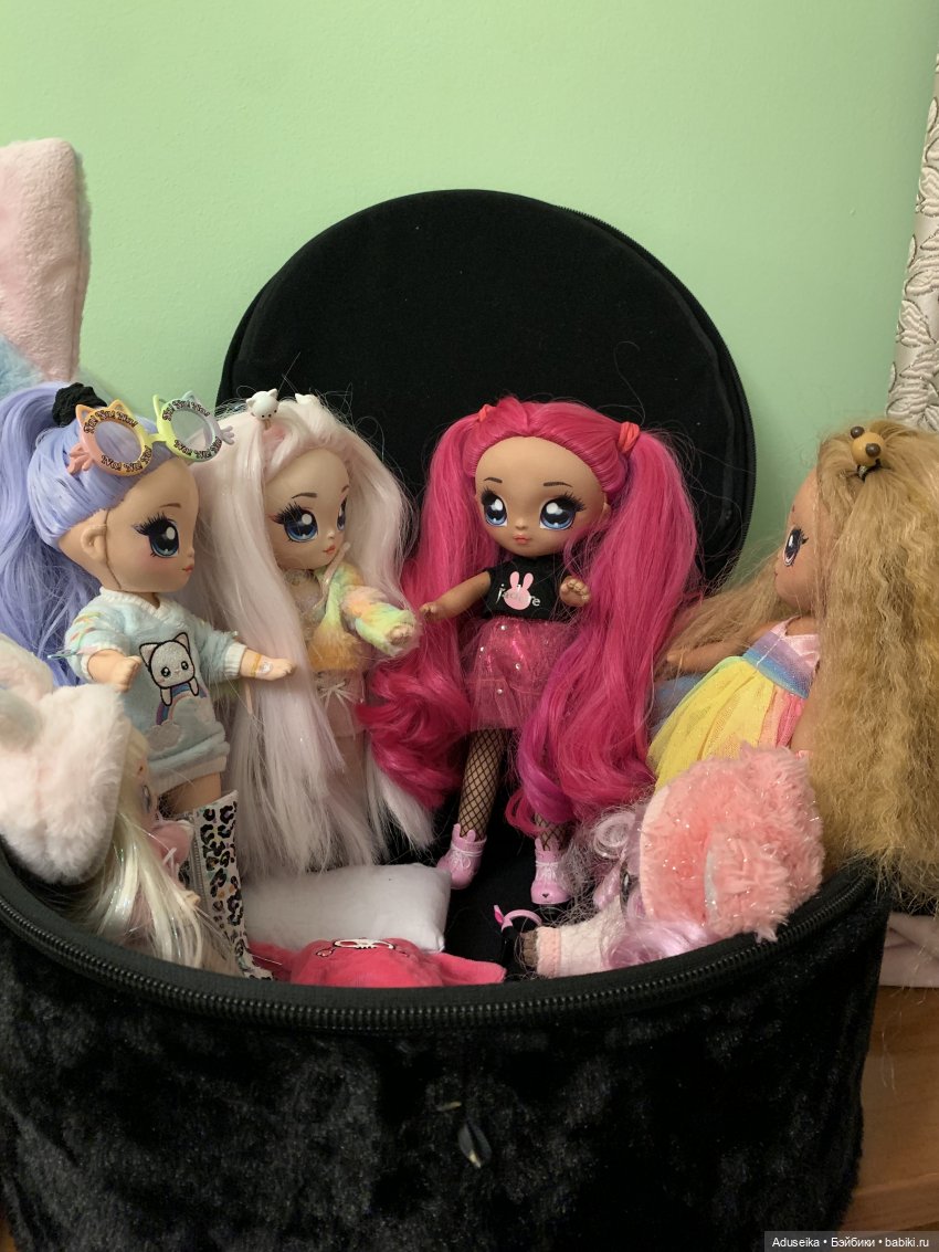 Na! Na! Na! Surprise Ultimate Black Bunny Alex Heart