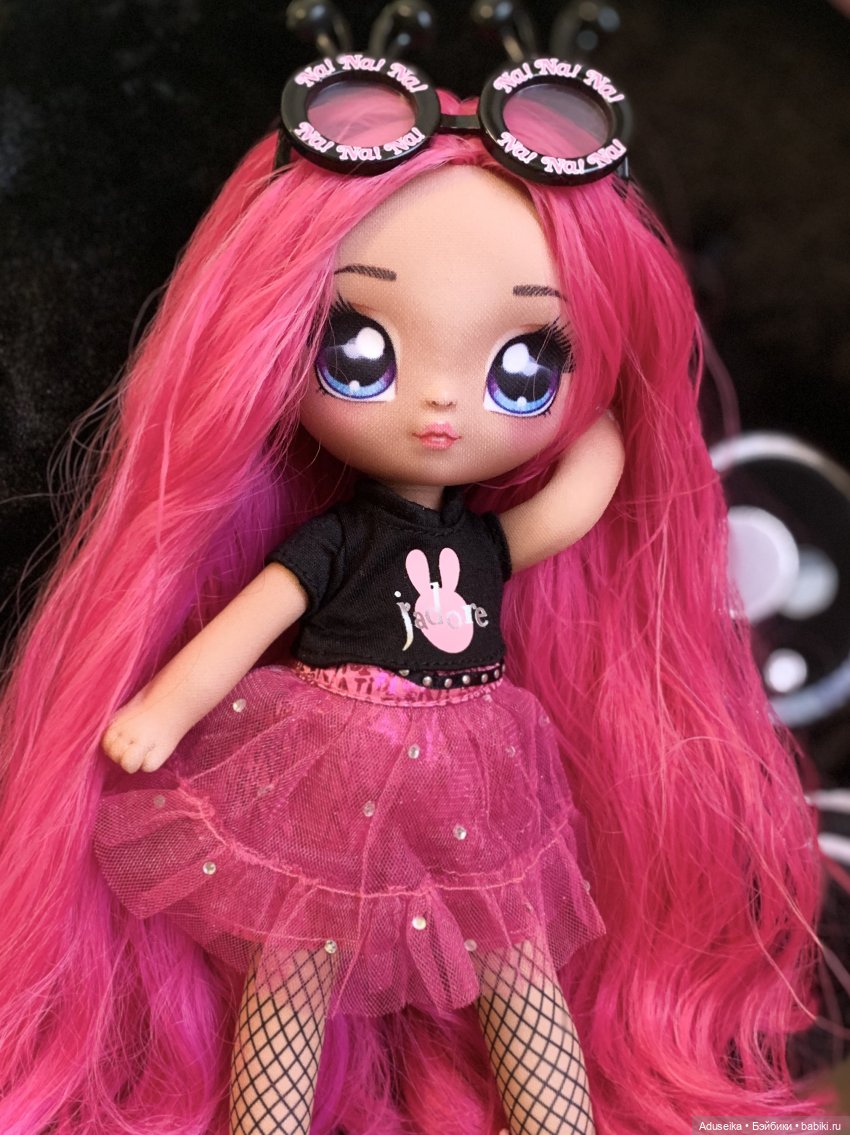 Na! Na! Na! Surprise Ultimate Black Bunny Alex Heart