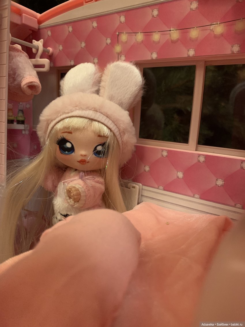 Na! Na! Na! Surprise Kitty-Cat Camper playset - все на кемпинг