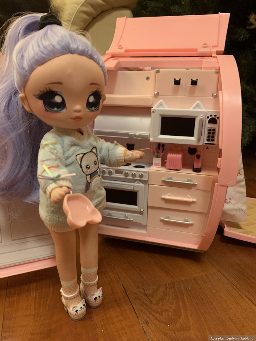 Na! Na! Na! Surprise Kitty-Cat Camper playset - все на кемпинг