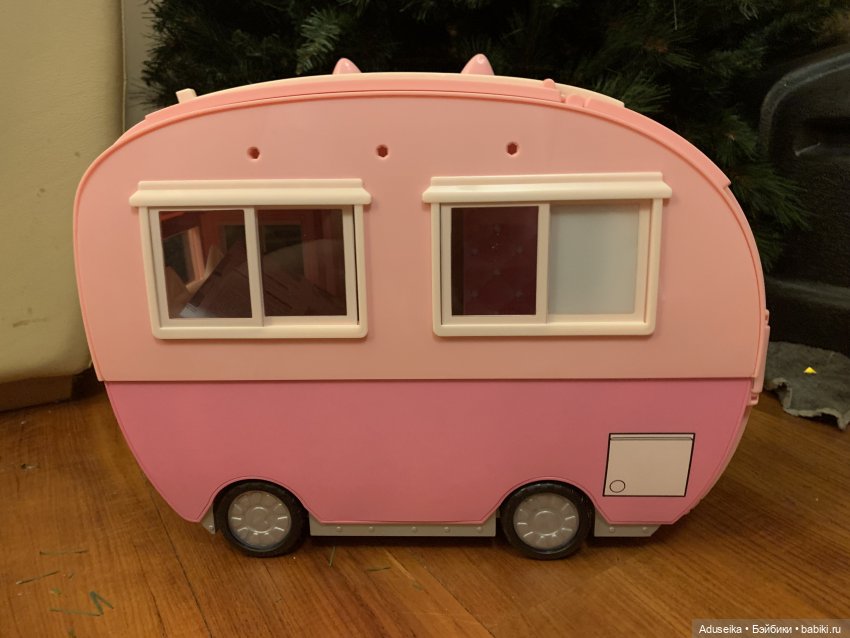 Na! Na! Na! Surprise Kitty-Cat Camper playset - все на кемпинг