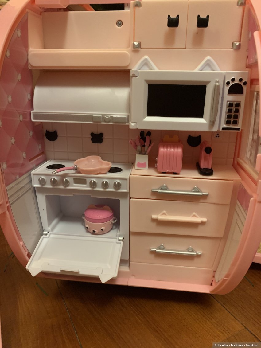 Na! Na! Na! Surprise Kitty-Cat Camper playset - все на кемпинг