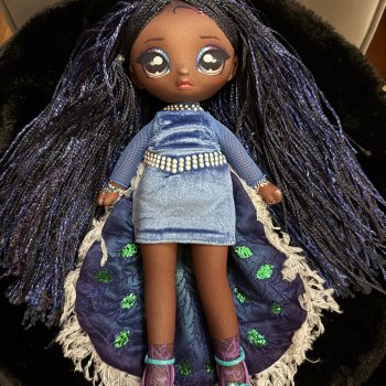 Na! Na! Na! Surprise Teens 3 серия: Queenie Plume