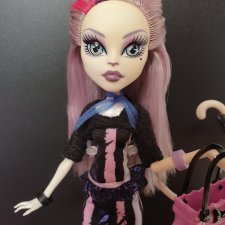 Кукла Monster High Catrine DeMew