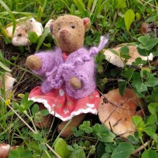 Мишка Маша на прогулке