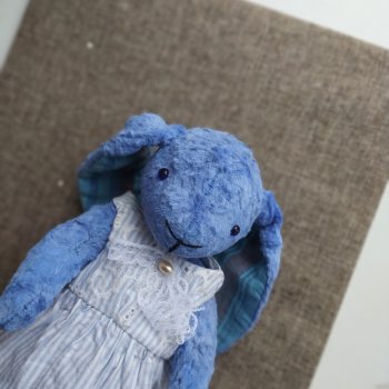 Знакомьтесь: зайка-девочка