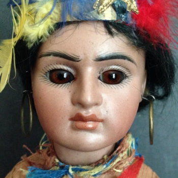 Антикварная кукла: оригинал ли?