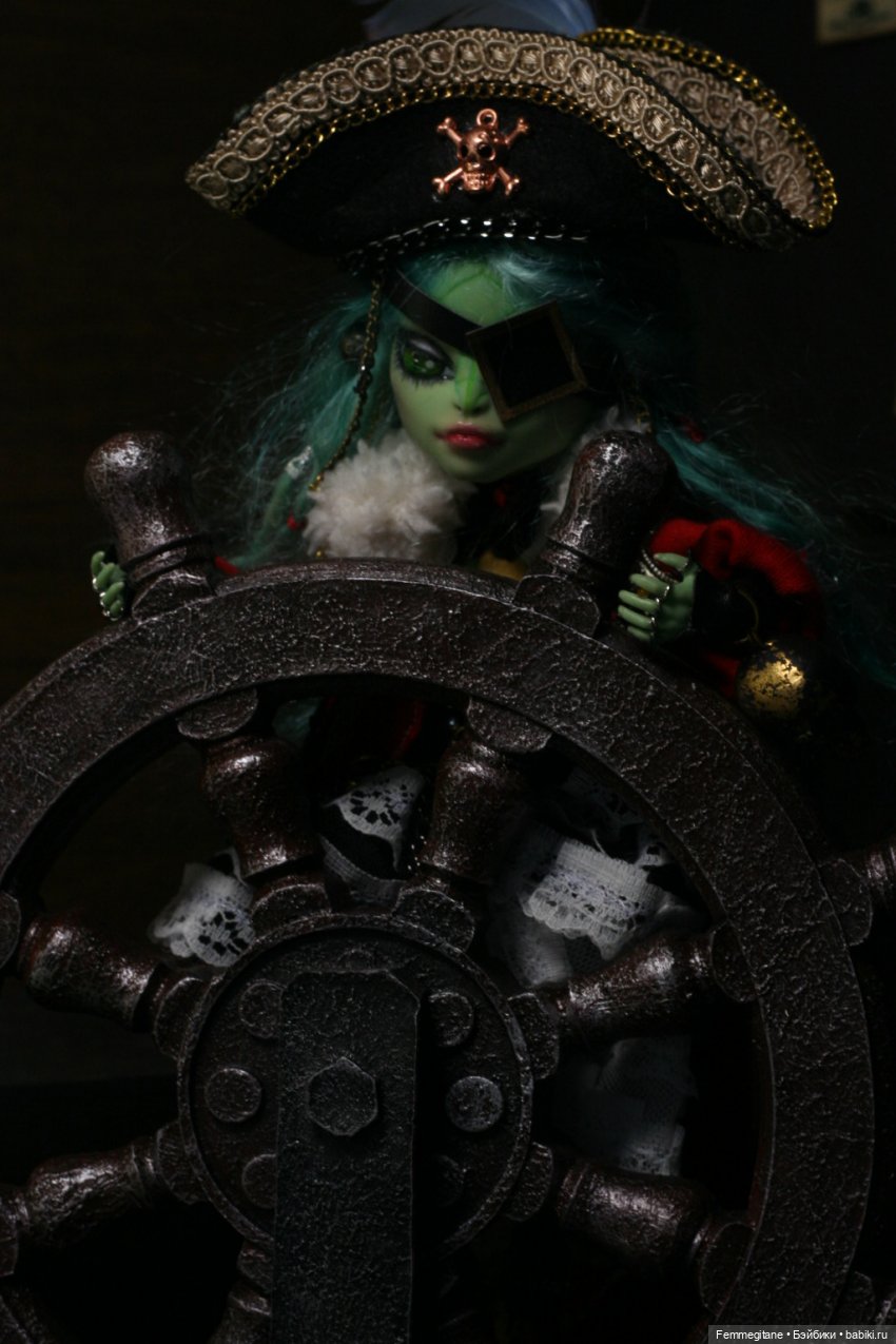 Скажите "Бу!". Хэллоуин вечеринка на борту Летучего Голландца