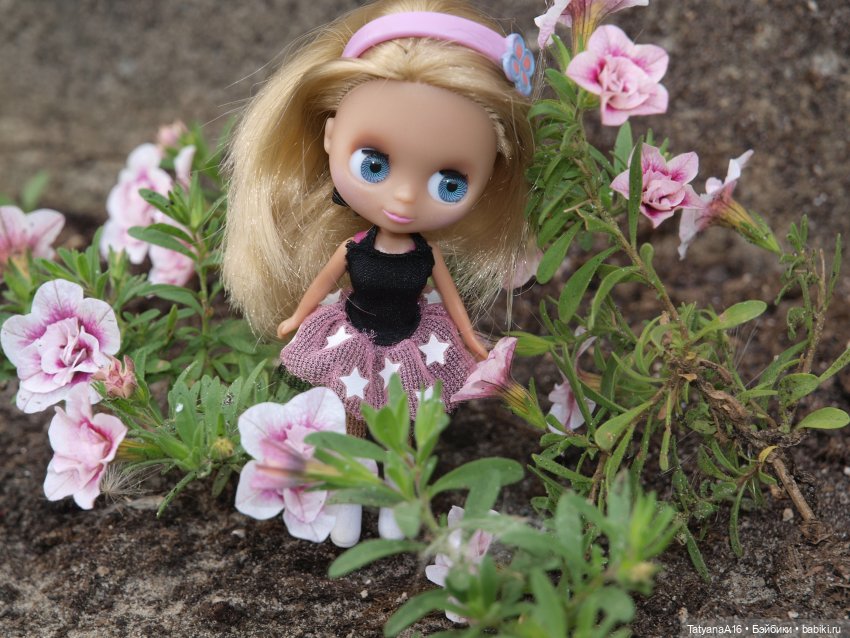 Куколки мини Блайз ярким летом