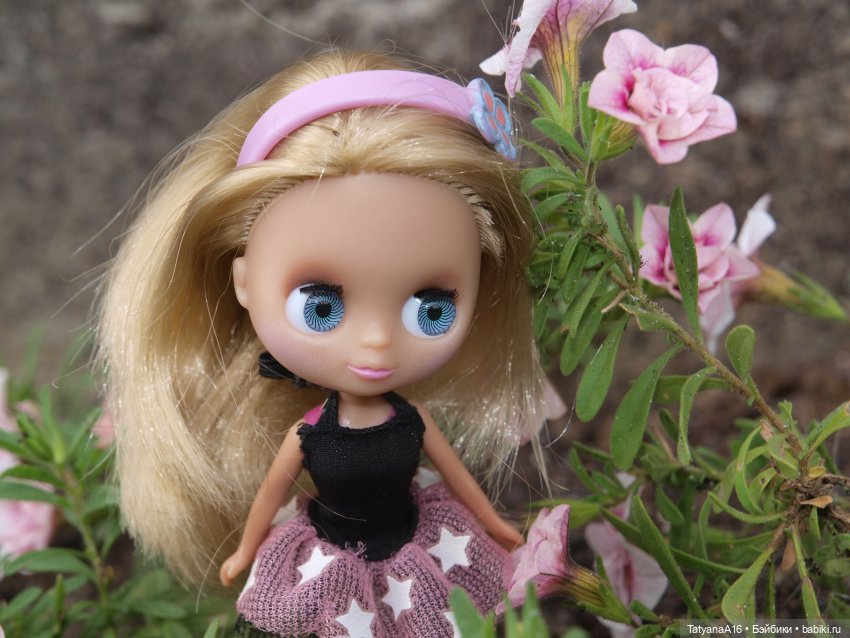 Куколки мини Блайз ярким летом