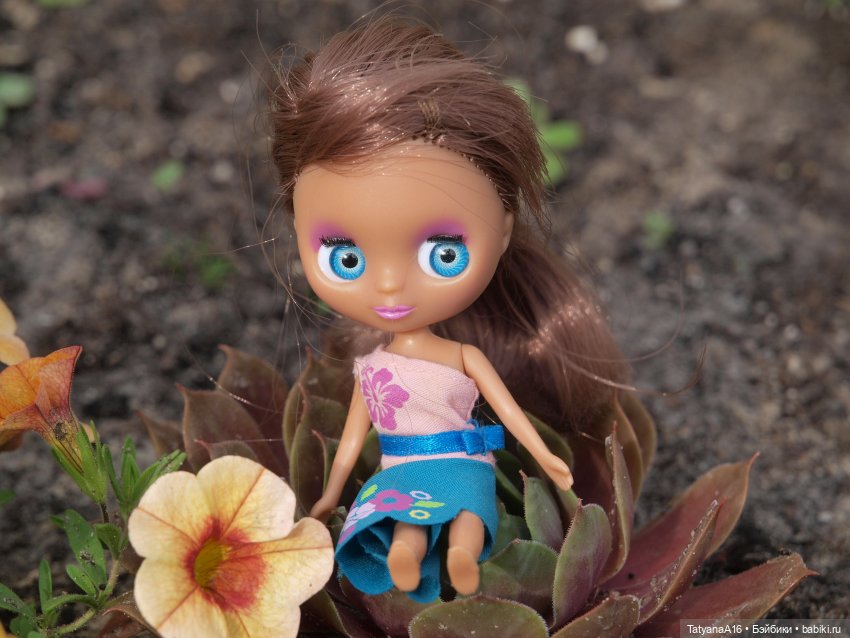 Куколки мини Блайз ярким летом
