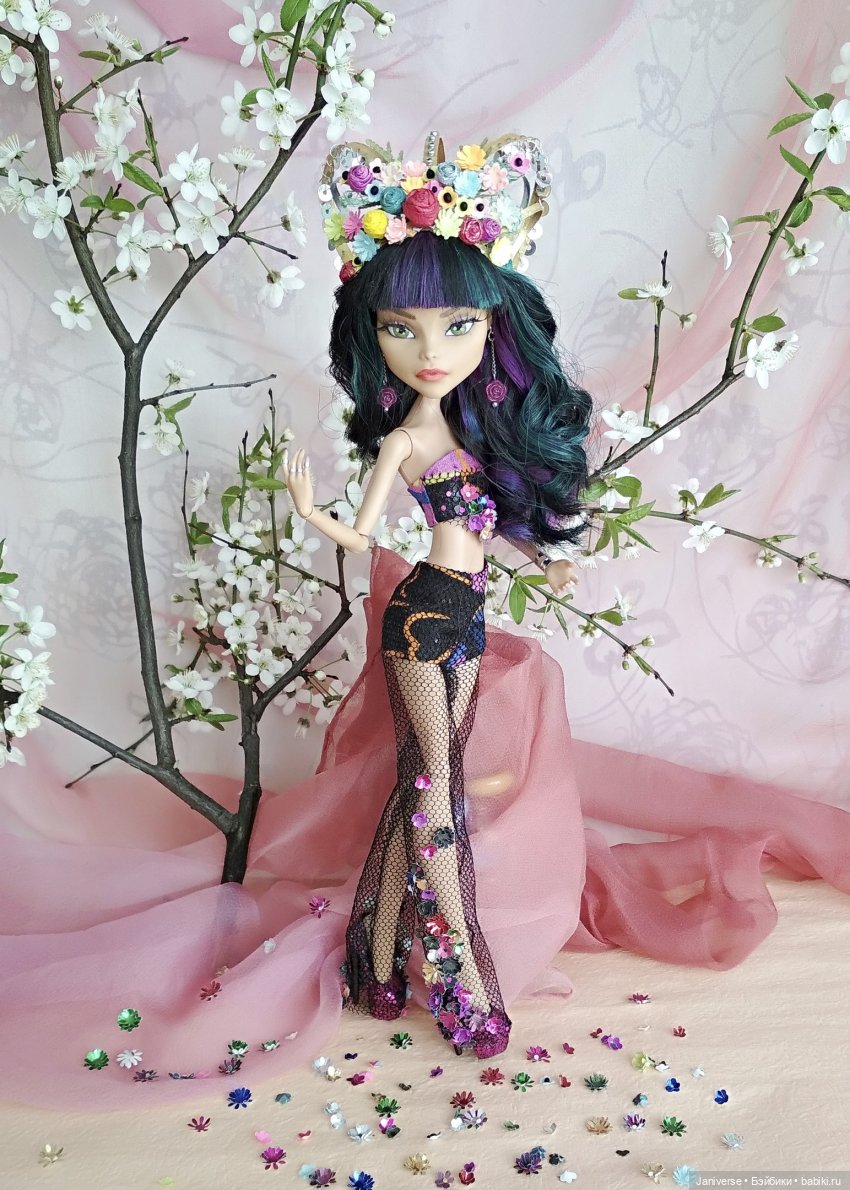 С Весной! Кукольные наряды Март, Апрель, Май