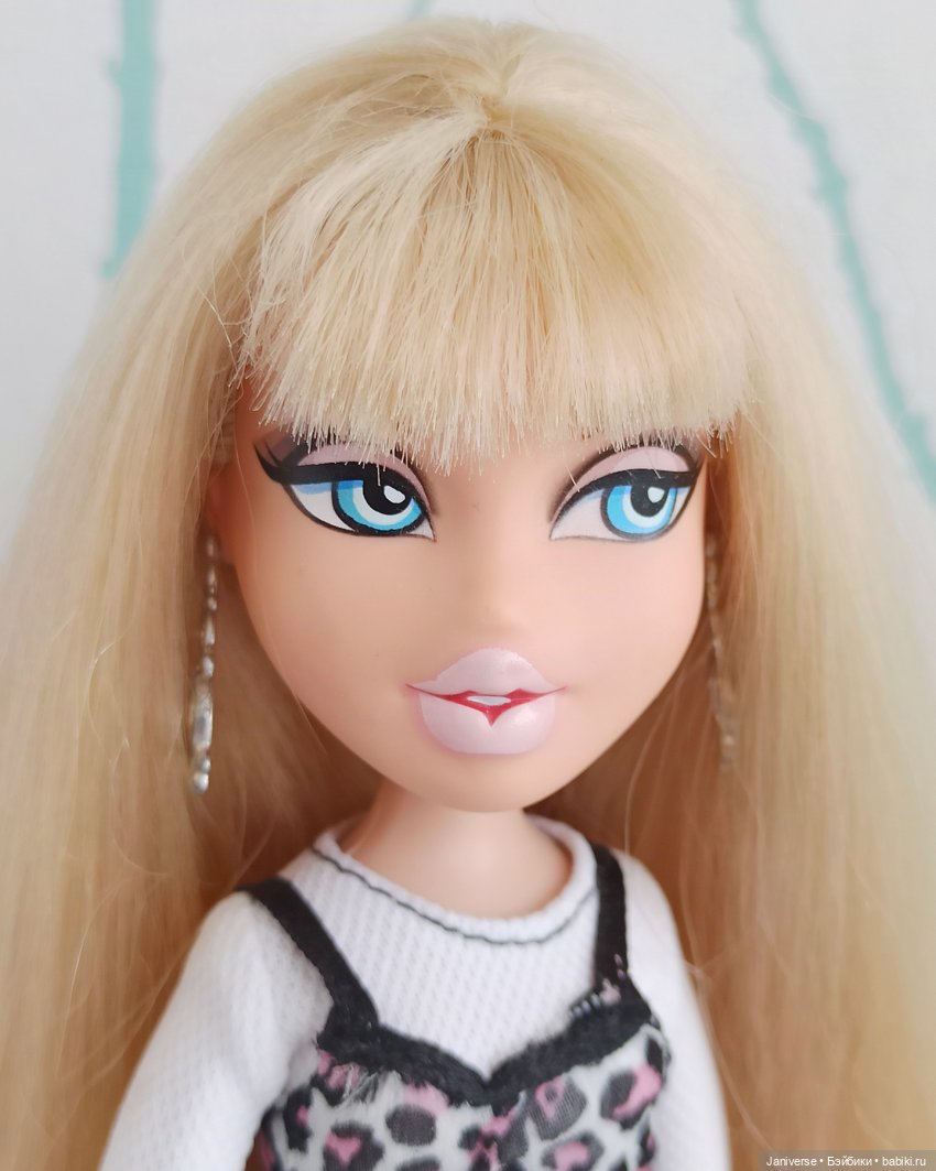 Хлоя, которая утащила меня в бренд Bratz