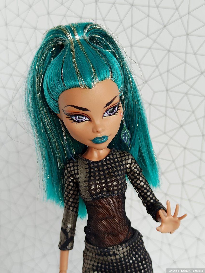 Старшие монстро дивы, моя Нефера де Нил в Джимми Чу и не только