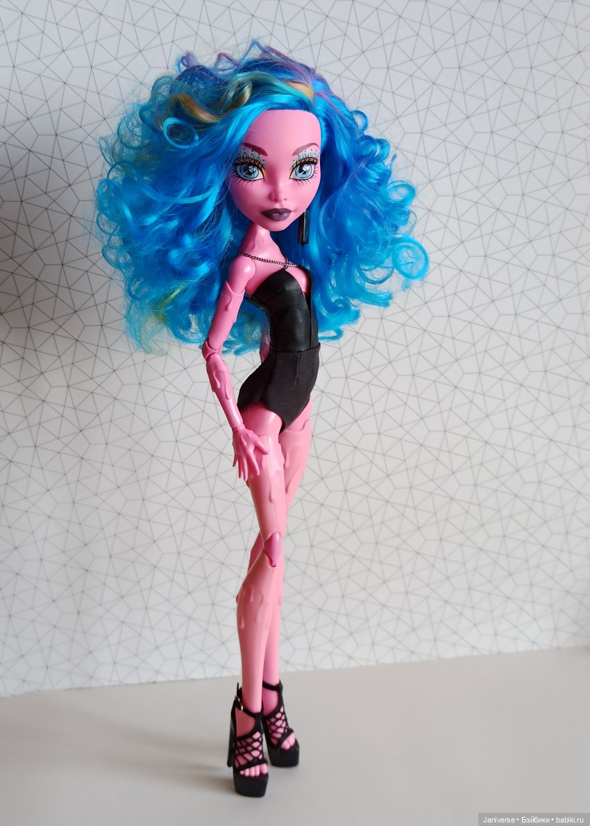 Любимая модель гигантесса Гулиопа Джелингтон, Gooliope Jellington (фото 3)