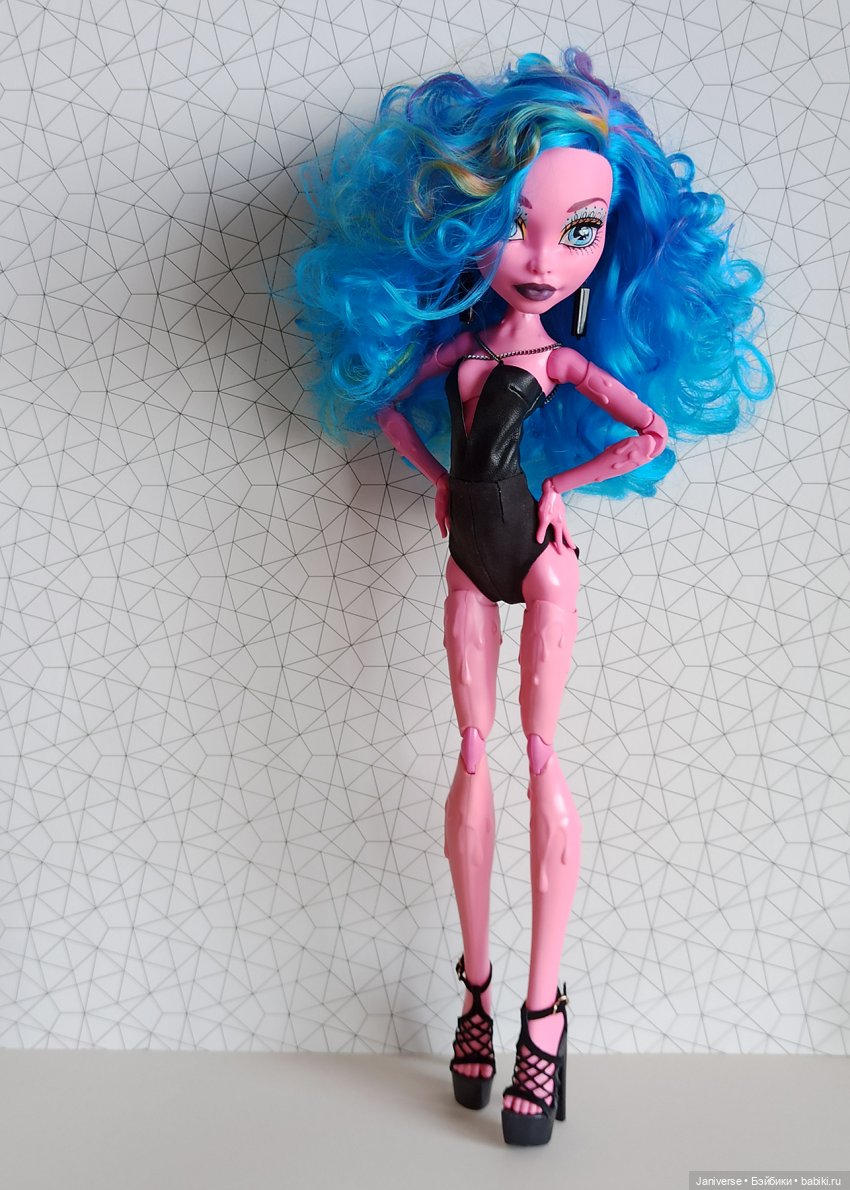 Любимая модель гигантесса Гулиопа Джелингтон, Gooliope Jellington