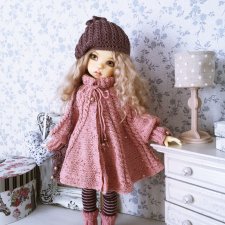 Хорошо быть девушкой в розовом пальто, Можно и не в розовом, но уже не то...