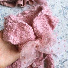 Вяжет Осень