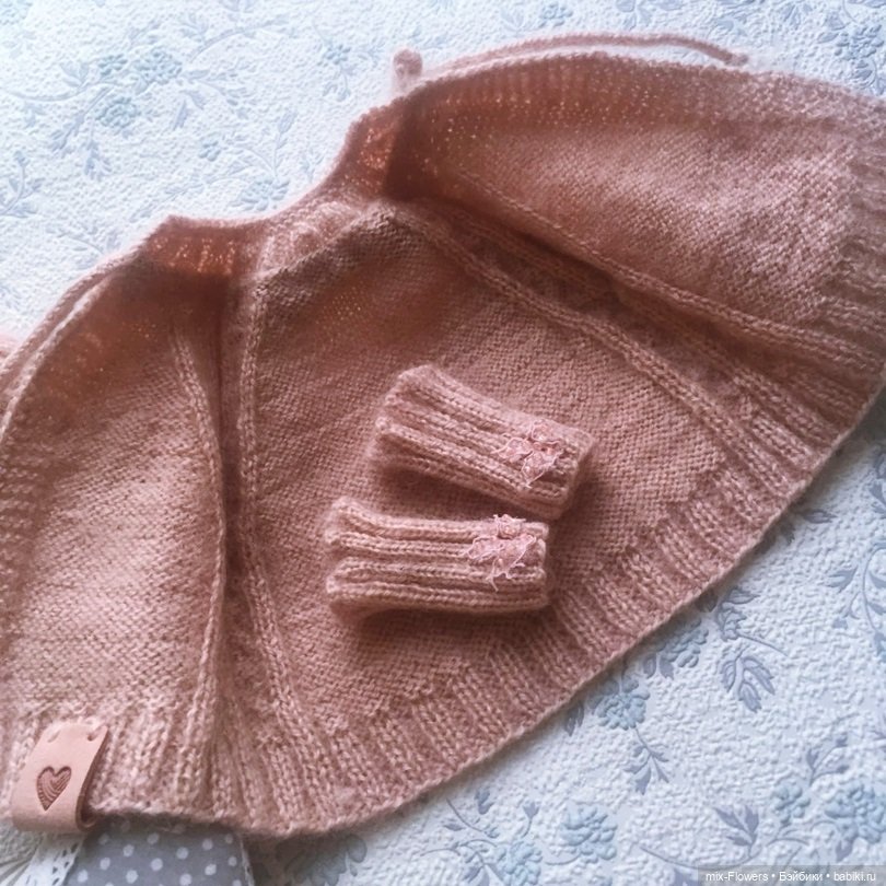 Вяжу куколкам.. изнанка — Одежда и обувь для кукол своими руками: фото