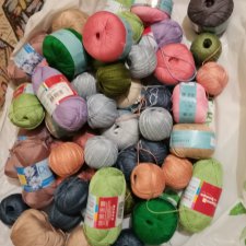 Нитки 100% х/б для вязания одежды кукла. Неиспользованные. Одним лотом.