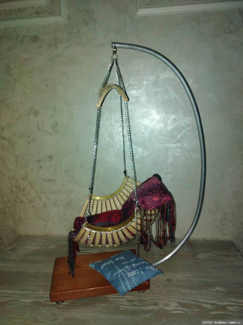 Кошки тоже любят игрушки — Мебель для кукол и домиков: фото (фото 2)