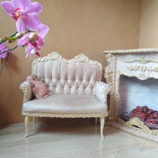 Нежный диванчик