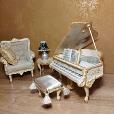 Рояль в ночи, звучи, звучи