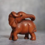 Нэцкэ "Оглянувшийся слон". Винтаж, более 50 лет!