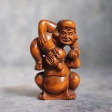 Нэцкэ "Борцы сумо"