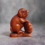 Нэцкэ "Поросенок с тыквой". Винтаж