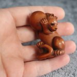 Нэцкэ "Кот с мячиком"