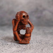 Нэцкэ "Скелет с тыквой горлянкой"