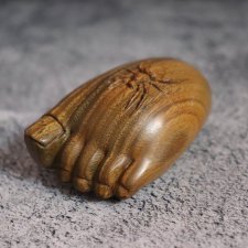 Сувенир из натурального дерева "Стопа"