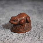 Нэцкэ «Лягушка на орехе» Винтаж!