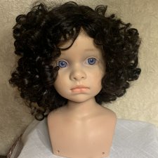 Парик синтетика  42-44 см черный кудри