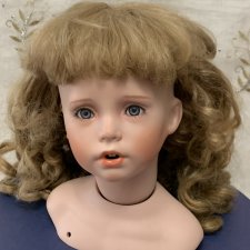 Парик б/у с головы Shay  Donna RuBert