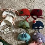 Лотом 8 шапочек для Паола Рейна