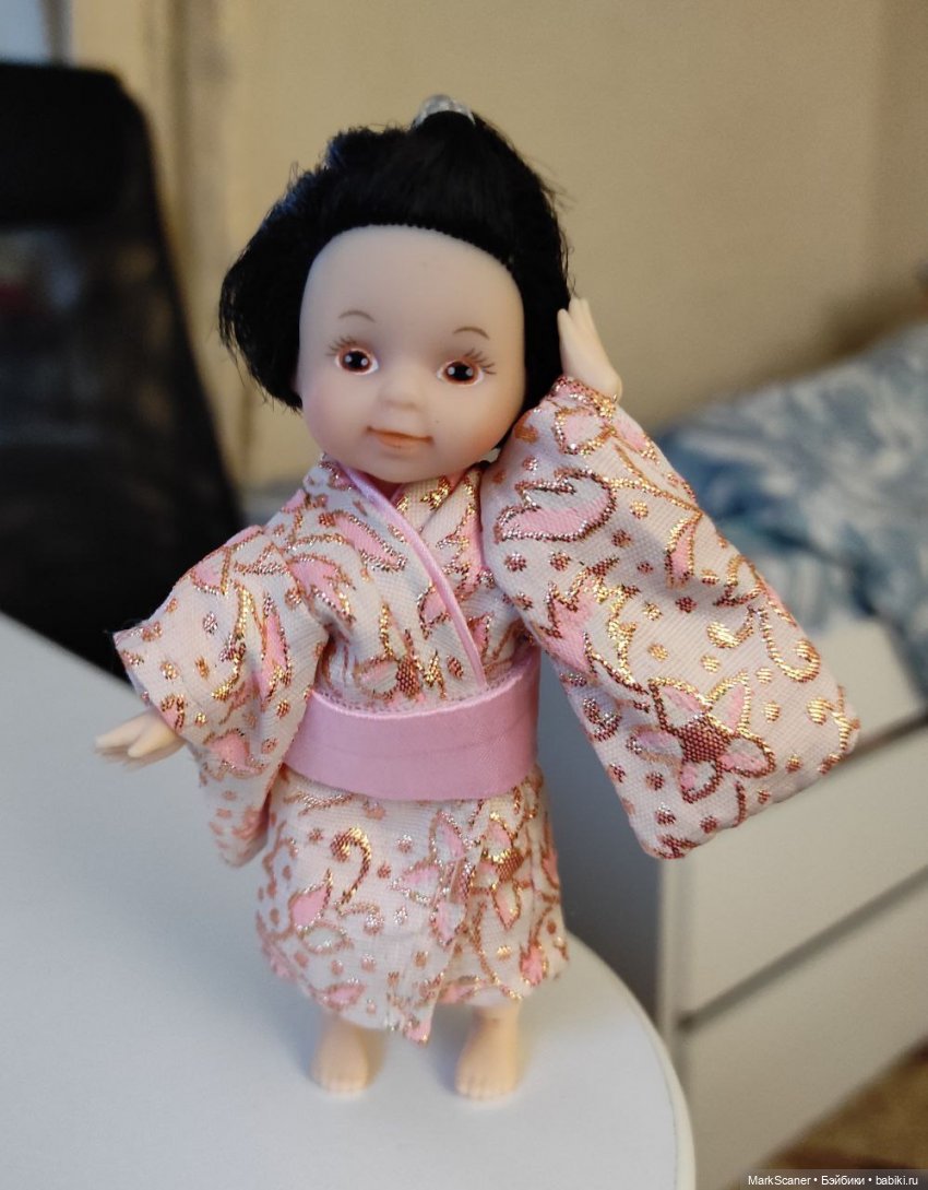 А Ваша Еви так умеет — Куклы Simba: Еви (Evi) и Штеффи (Steffi Love) (фото 8)