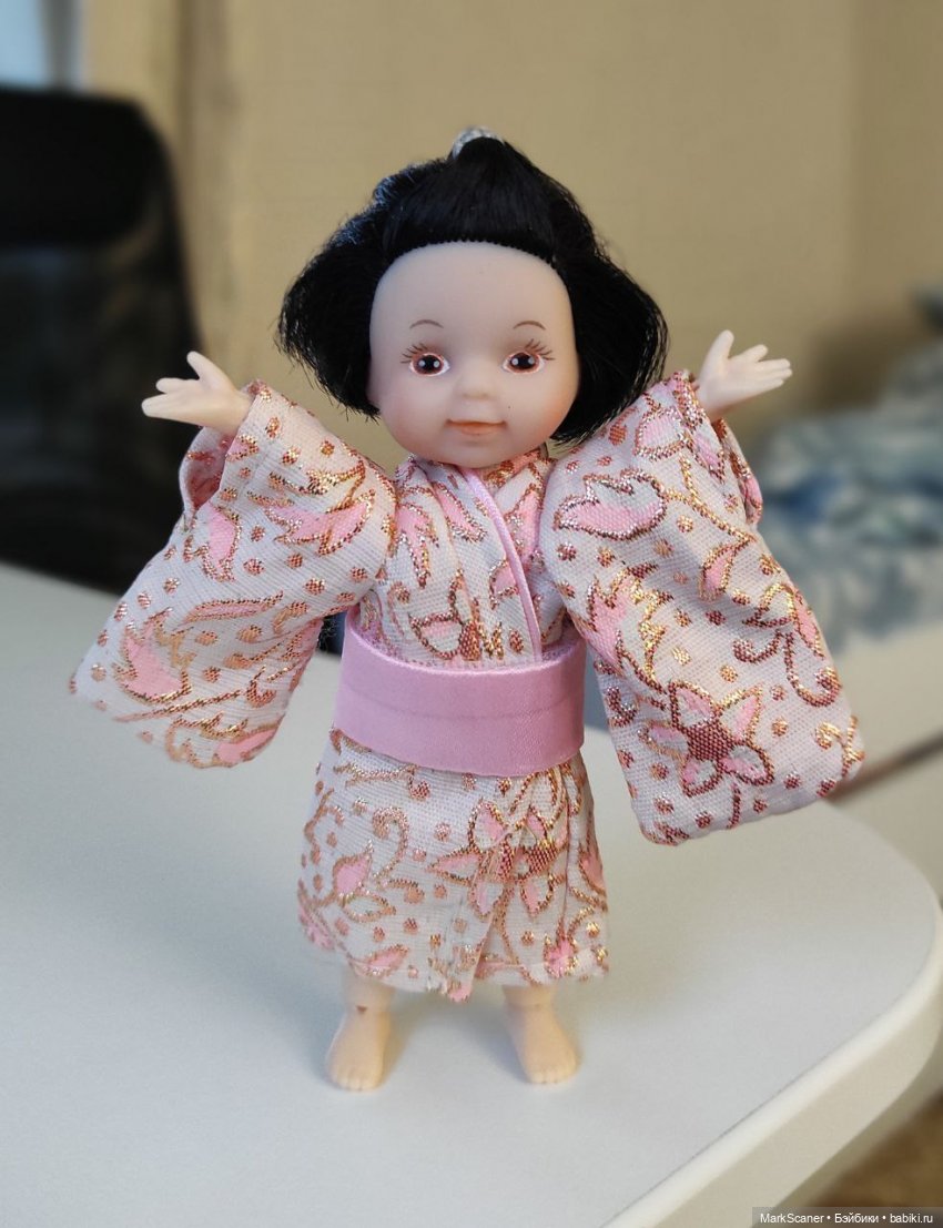 А Ваша Еви так умеет — Куклы Simba: Еви (Evi) и Штеффи (Steffi Love) (фото 7)