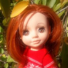 Соня на прогулке и новый наряд