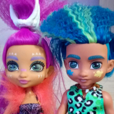 Отважная Роралай и Художник Слейт из Cave Club.